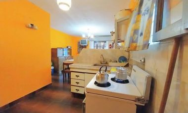 PH Independiente A REFACCIONAR a metros del MAR