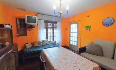 PH Independiente A REFACCIONAR a metros del MAR