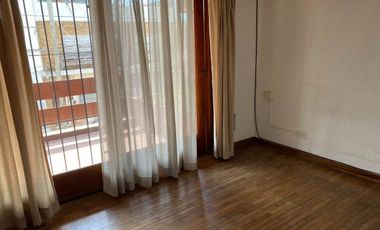 CASA 4 AMB EN VENTA EN SAN ANDRÉS JARDÍN PARRILLA