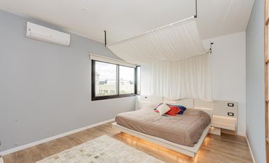 Venta - Casa 2 plantas - Jardín - Pileta - Lagos de Canning