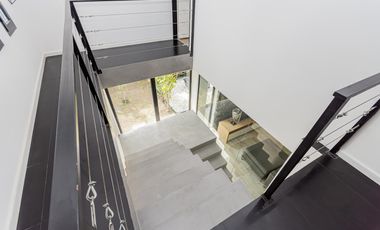 Venta - Casa 2 plantas - Jardín - Pileta - Lagos de Canning