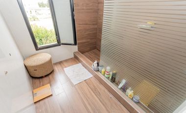 Venta - Casa 2 plantas - Jardín - Pileta - Lagos de Canning