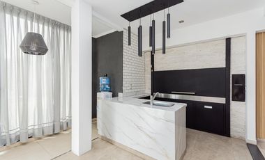 Venta - Casa 2 plantas - Jardín - Pileta - Lagos de Canning