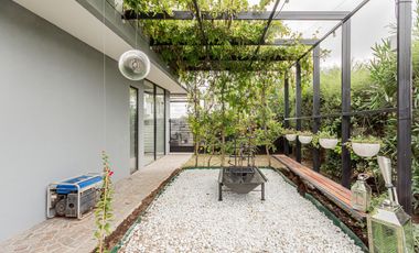 Venta - Casa 2 plantas - Jardín - Pileta - Lagos de Canning