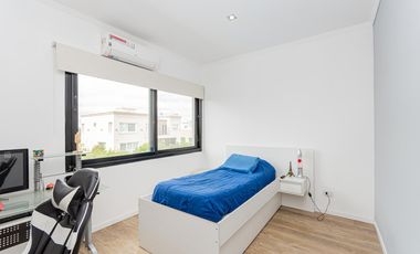 Venta - Casa 2 plantas - Jardín - Pileta - Lagos de Canning