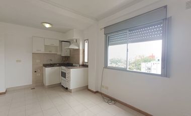 mono ambiente en alquiler- caseros centro