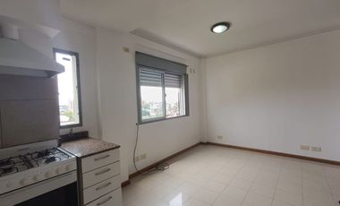 mono ambiente en alquiler- caseros centro