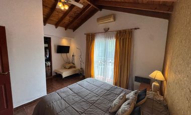 Casa en Venta - APTO CREDITO 4 DORMITORIOS - PISCINA Barrio Maschwitz Privado