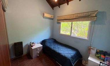 Casa en Venta - APTO CREDITO 4 DORMITORIOS - PISCINA Barrio Maschwitz Privado