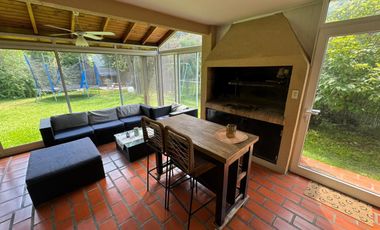 Casa en Venta - APTO CREDITO 4 DORMITORIOS - PISCINA Barrio Maschwitz Privado