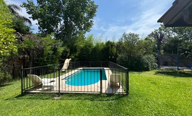 Casa en Venta - APTO CREDITO 4 DORMITORIOS - PISCINA Barrio Maschwitz Privado