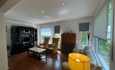 Casa en Venta - APTO CREDITO 4 DORMITORIOS - PISCINA Barrio Maschwitz Privado