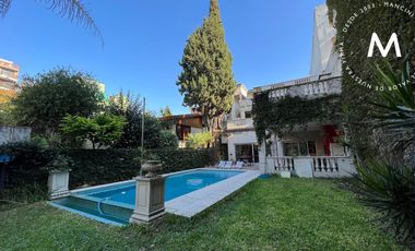 Casa en venta de 5 ambientes con cochera y piscina - Villa Ballester