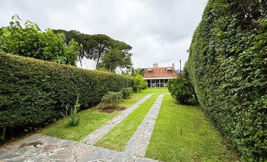 APTO CREDITO - Casa 4 amb en venta en Parque Alvear I, Tortuguitas