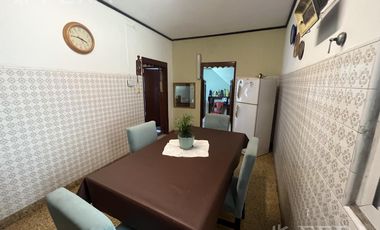 Venta de Casa 4 ambientes con cochera y patio en Sarandi