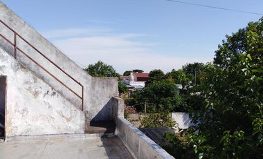 Casa en 2 Plantas con Jardin, Quincho, Garage, Balcon y Terraza - Banfield