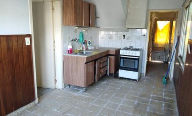 Casa en 2 Plantas con Jardin, Quincho, Garage, Balcon y Terraza - Banfield