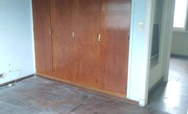 Casa en 2 Plantas con Jardin, Quincho, Garage, Balcon y Terraza - Banfield