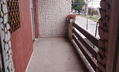 Casa en 2 Plantas con Jardin, Quincho, Garage, Balcon y Terraza - Banfield