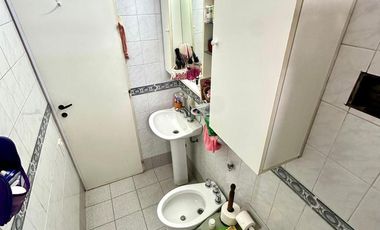 CASA CON DOS PHS EN BLOCK CON PATIO TERRAZA Y PARRILLA EN LA BOCA VENTA