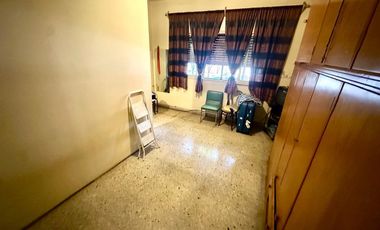 CASA CON DOS PHS EN BLOCK CON PATIO TERRAZA Y PARRILLA EN LA BOCA VENTA