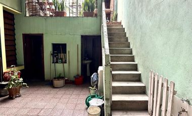 CASA CON DOS PHS EN BLOCK CON PATIO TERRAZA Y PARRILLA EN LA BOCA VENTA