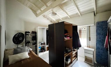 CASA VENTA 6 AMBIENTES MARTINEZ