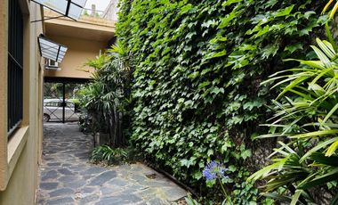 CASA VENTA 6 AMBIENTES MARTINEZ