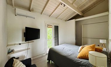 CASA VENTA 6 AMBIENTES MARTINEZ