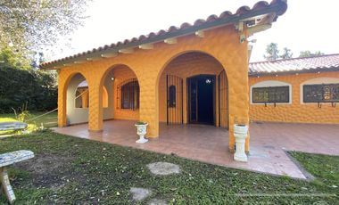 Casa Quinta en venta apta credito El Pato Berazategui