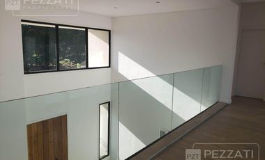 Casa en  venta en Barrio Privado Rumenco Joven. 3 dormitorios (1 suite) . Garage doble. Jardin