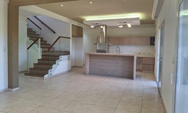 Venta/Alquiler casa en Barrio Buenos Aires Village -  Bella Vista