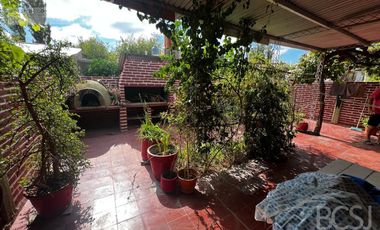 Casa en Barrio Centro Empleado de Comercio