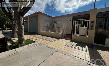 Casa en Barrio Centro Empleado de Comercio
