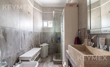 PH de 4 ambientes con cochera, patio y terraza zona norte carapachay