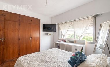 PH de 4 ambientes con cochera, patio y terraza zona norte carapachay