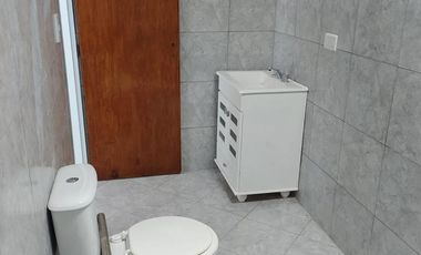 PH de tres ambientes con patio a la venta en Wilde