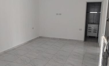 PH de tres ambientes con patio a la venta en Wilde