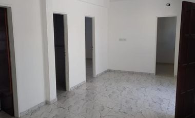 PH de tres ambientes con patio a la venta en Wilde