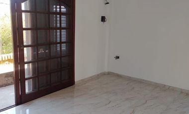 PH de tres ambientes con patio a la venta en Wilde