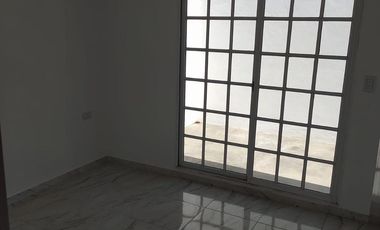 PH de tres ambientes con patio a la venta en Wilde