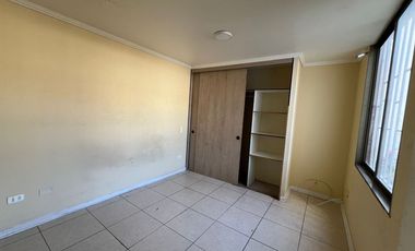 Departamento en arriendo c/ estacionamiento en San Francisco de Limache
