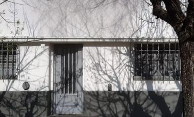 VENTA Casa al frente - 1ero de Mayo al 900, 2 dormitorios, Arroyo Seco