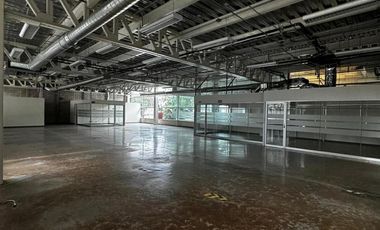 Edificio de Oficinas y Naves en Renta Mahatma Gandhi Aguascalientes.