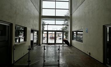 Edificio de Oficinas y Naves en Renta Mahatma Gandhi Aguascalientes.