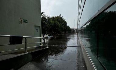 Edificio de Oficinas y Naves en Renta Mahatma Gandhi Aguascalientes.