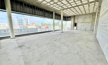 Local Plaza Punto Laguna