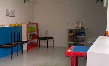 RENTA DE CASA EN LERMA PARA GUARDERIA, CONSULTORIOS, OFICINAS