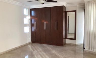 Casa en  renta en Club Real