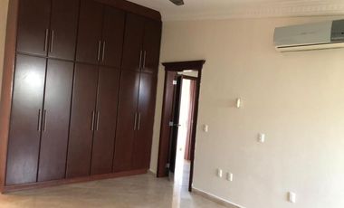 Casa en  renta en Club Real